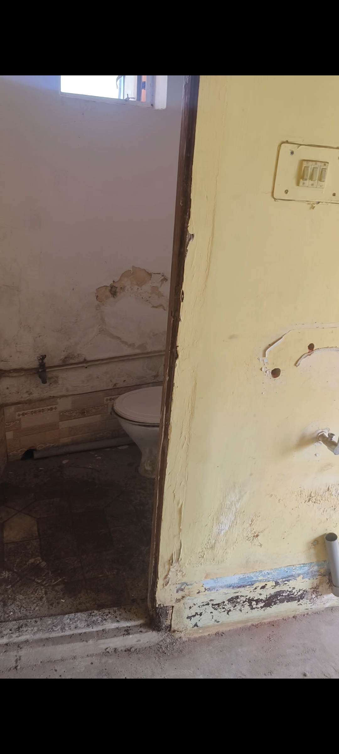 400 SQ. Ft. Hall Office/ Godown/ Coching In Boring Road  Patna